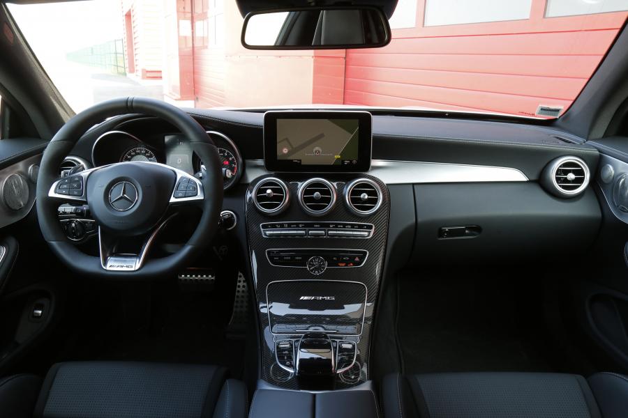 Торпедо Mercedes-AMG C63 Coupe 2016 года  (WW) (фото 12 из 19)